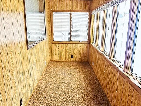 2nd image of 831 Front St