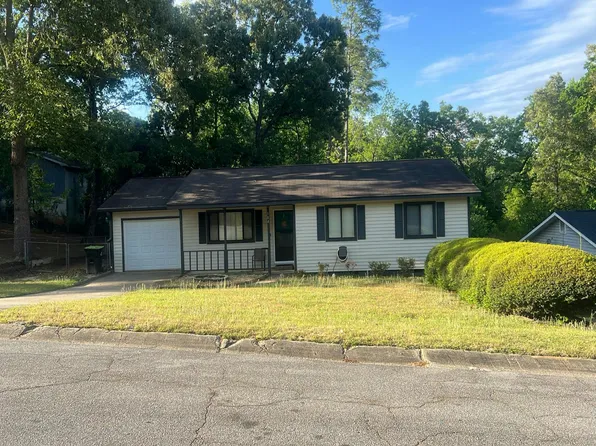 104 Melody Ln, Warner Robins, GA 31088