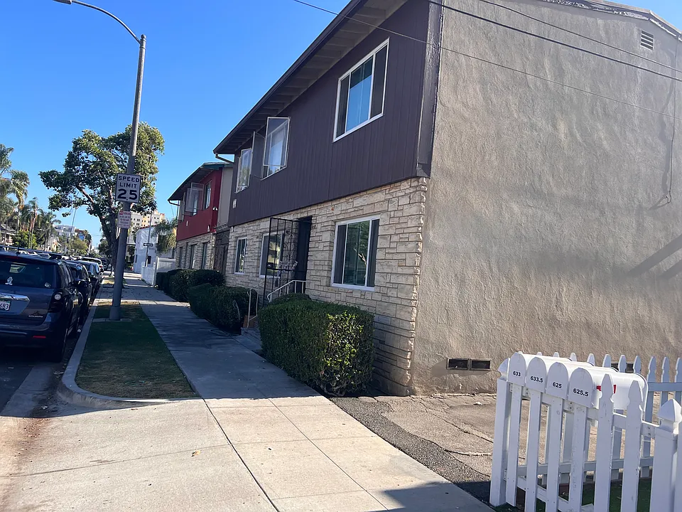 619 Cedar Ave #1
