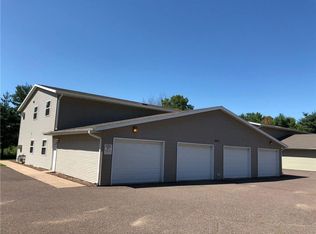 4943 Kappus Dr, Eau Claire, WI 54701