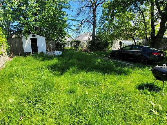 5th image of 5910 Pilsen Ave