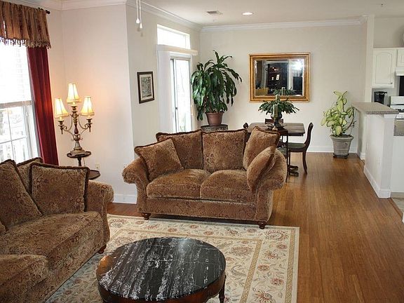 3rd image of 21787 Flanders Ct