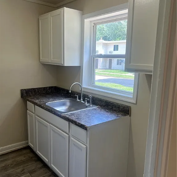 301 Monticello Dr — Photo 5