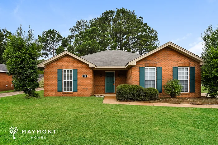 975 Eastern Oaks Dr