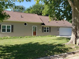 103 19th Ave, Sterling, IL 61081