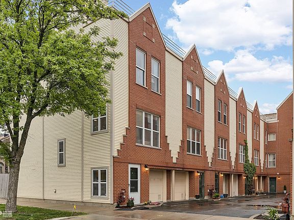 3rd image of 555 N Artesian Ave APT A