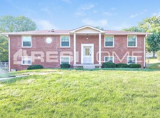 240 Bonnafield Dr, Hermitage, TN 37076