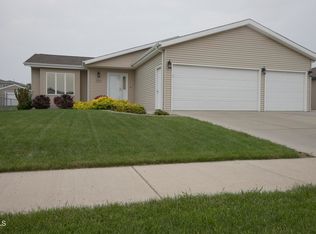 3324 Frost Ln, Bismarck, ND 58503