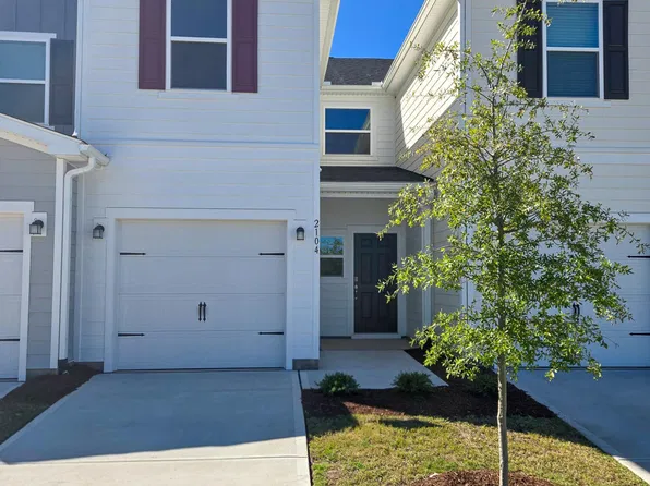 2104 Oakdale Dr, Durham, NC 27703