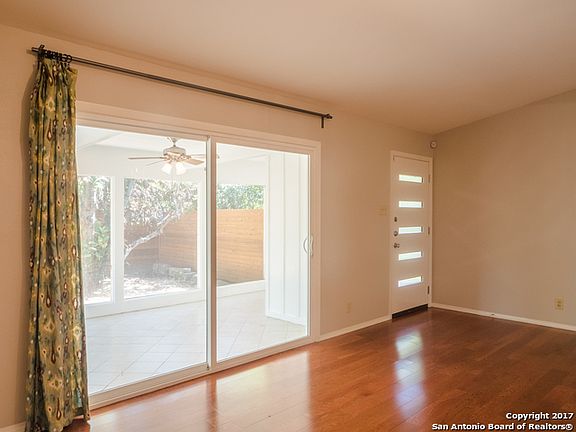 4th image of 2803 Knight Robin Dr