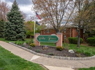1152 Valley Rd #2B, Wayne Twp., NJ 07470