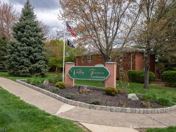 1152 Valley Rd #2B, Wayne Twp., NJ 07470