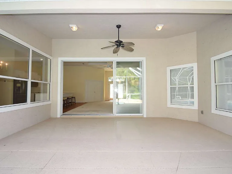 1216 Hampstead Ln — Photo 13