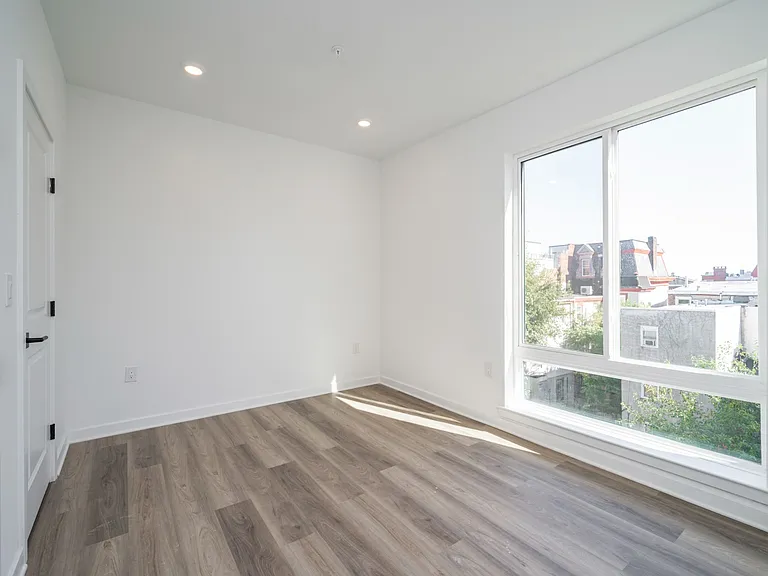 Temple Off-Campus Housing — Photo 73