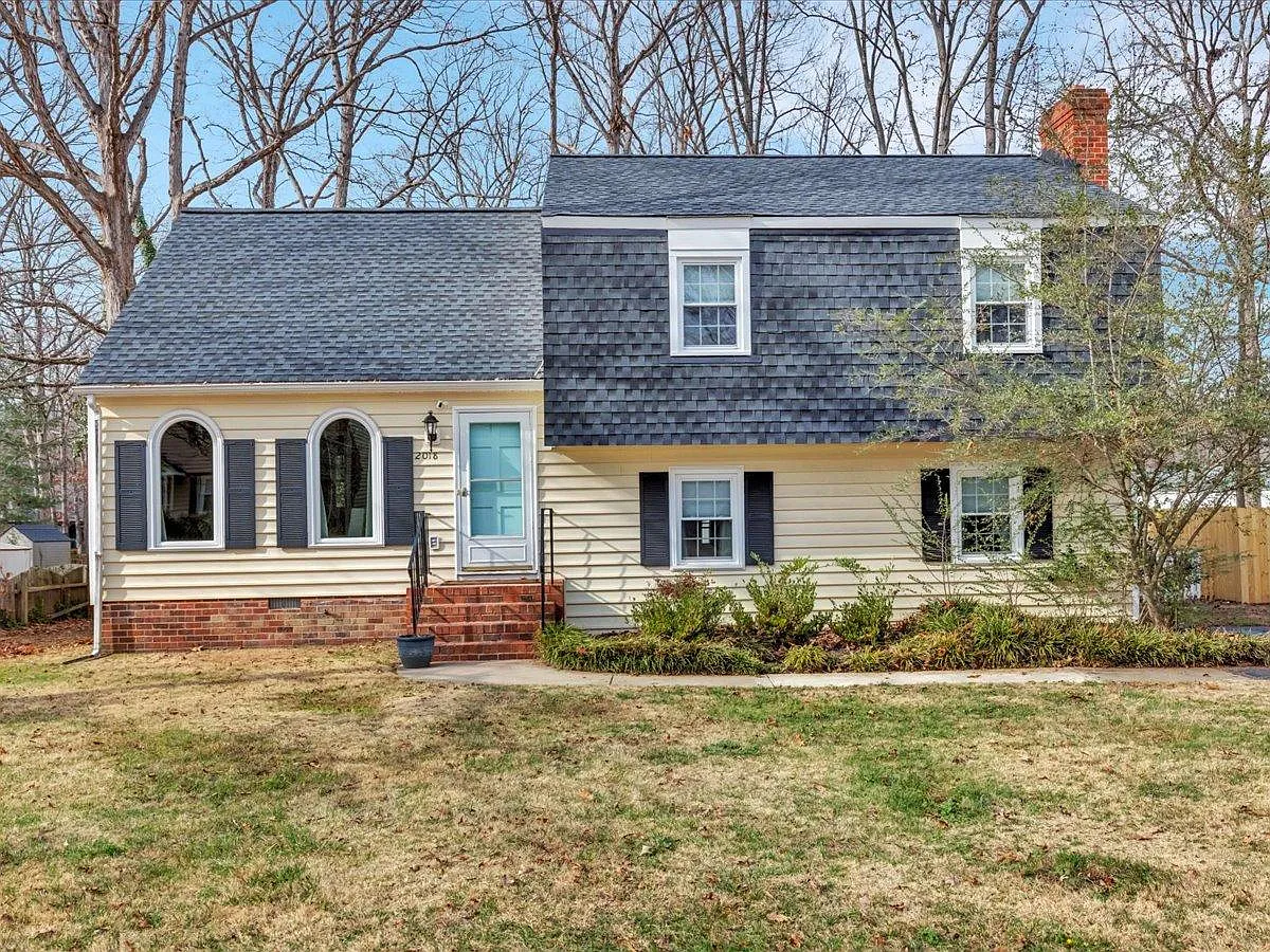 5 bed, 1970 sqft, $4,600 — Photo 2