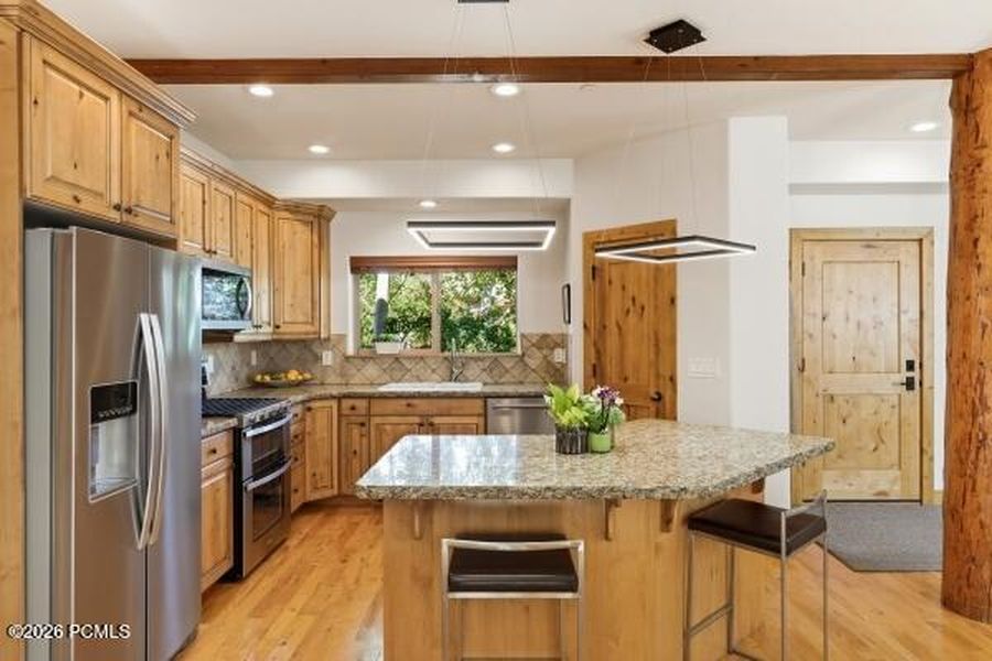 8420 N Pointe Dr, Park City, UT - More