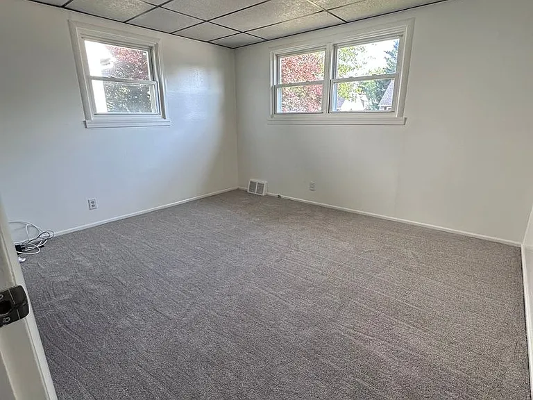122 E Roosevelt Ave — Photo 17