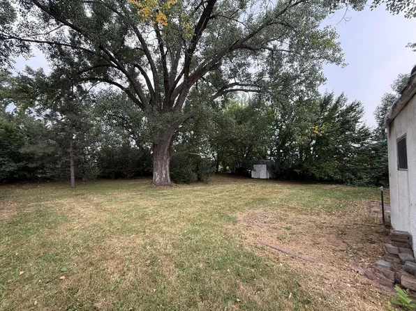 104 36th Ave SE, 104 36th Ave SE #1, Minot, ND 58701