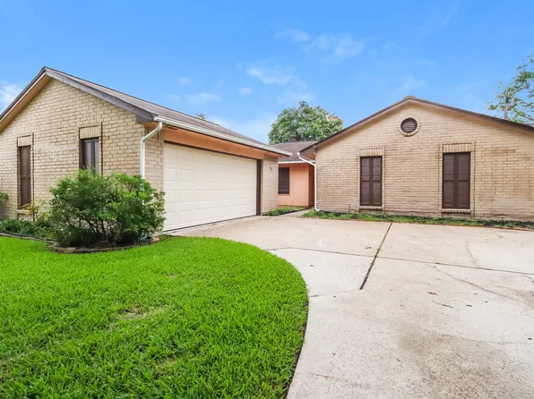 10930 Rosewood Ct, La Porte, TX 77571