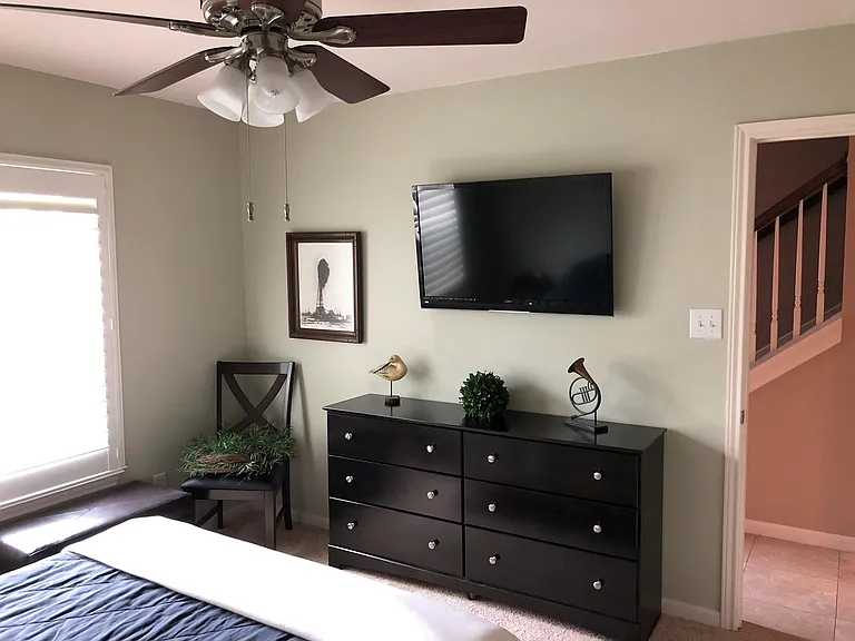 2128 Gillette St — Photo 15