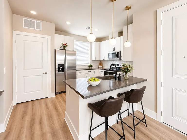 211 W Canyon Ridge Dr — Photo 4