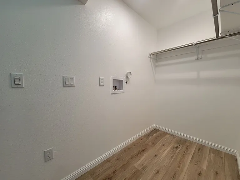 11325 Martha St — Photo 11