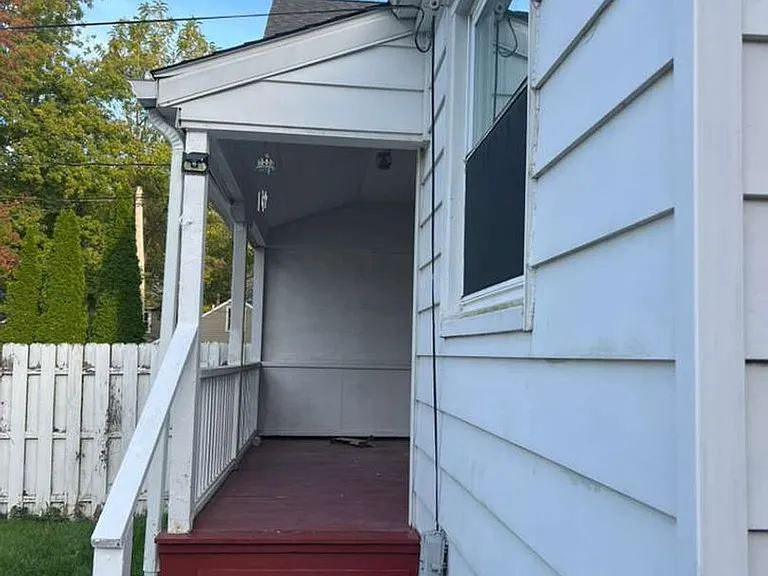 11215 Langton Ave — Photo 31