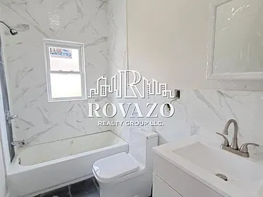 15 Heller Pkwy #3 — photo 9 of 9