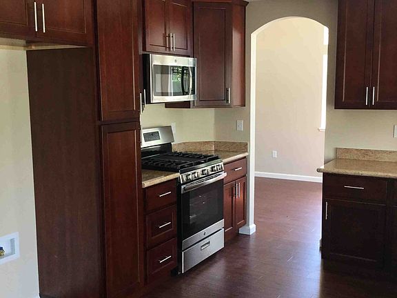 3rd image of 1752 Terra Vista Ln