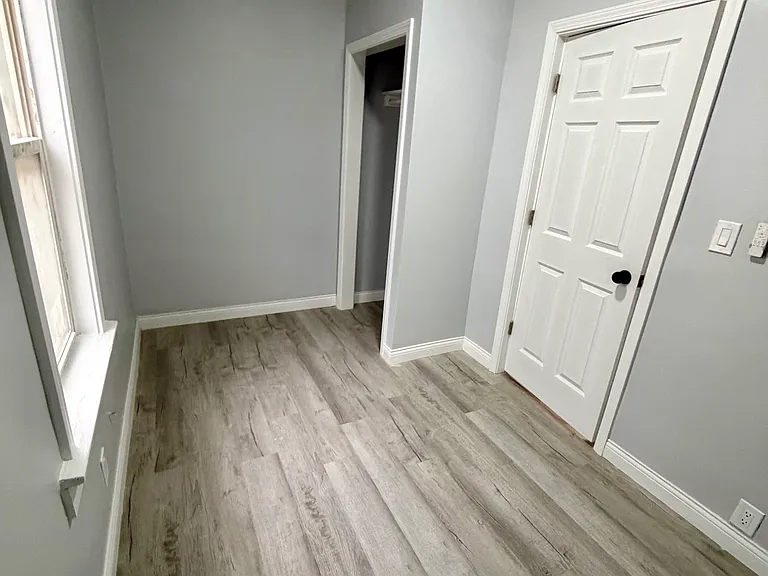 2604 Schrage Ave #2 — Photo 8