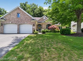 3333 Hemmingway Ln, Lambertville, MI 48144