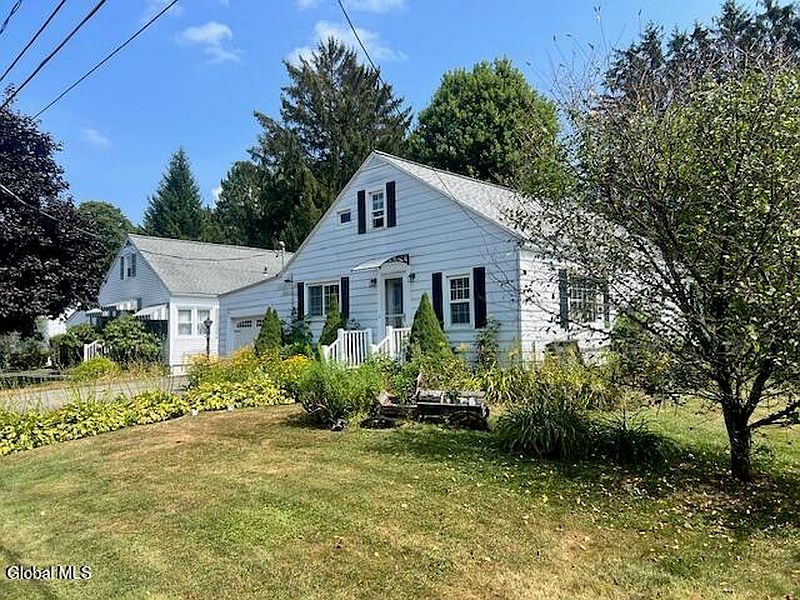 3rd image of 214 N Chase Street