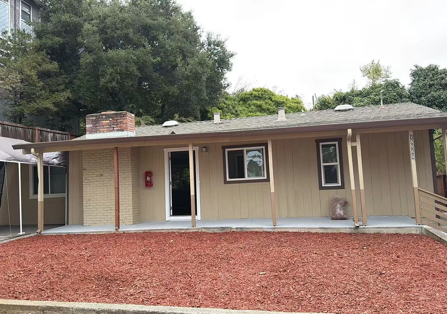 3 bed, 990 sqft, $2,950 — Photo 1