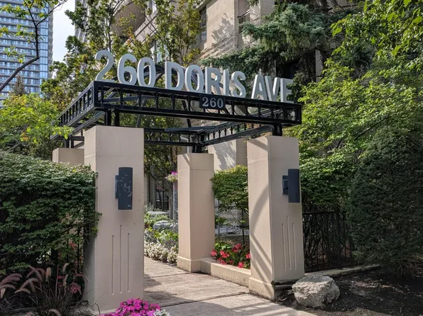 260 Doris Ave #305, Toronto, ON M2N 6X9