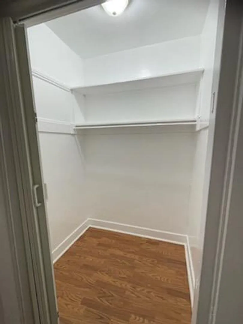370 Ellis St Unit 11 - Main Image
