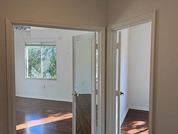 3rd image of 2517 Langrove Ln SW