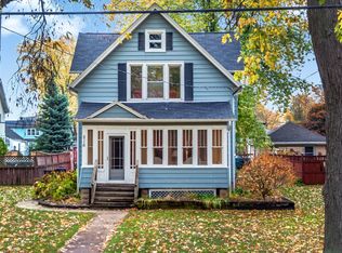 216 Grand Ave, Hartford, WI 53027