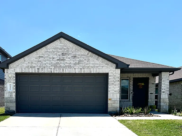 5330 Castlebury Meadows Dr — Photo 1