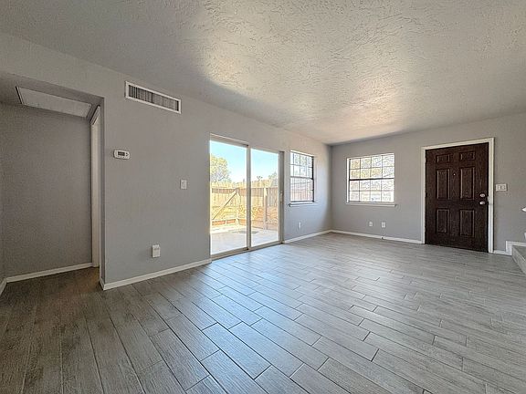 4th image of 10822 Ivanhoe Dr APT A