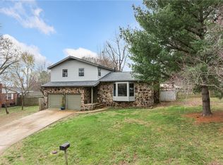 35 Hawthorne Dr, Harrison, AR 72601