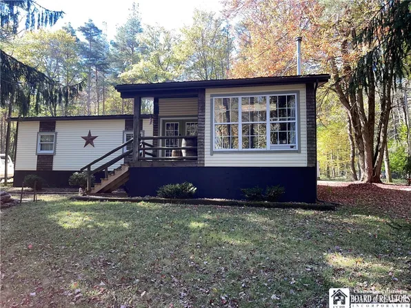 605 Guernsey Hollow Rd, Frewsburg, NY 14738