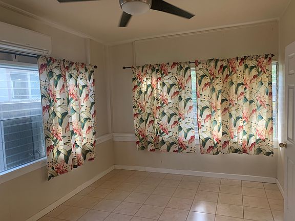 Bedroom with split AC