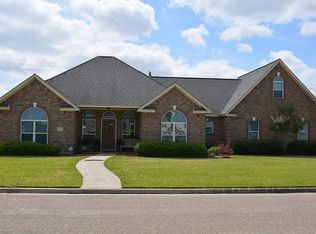 407 Sam Houston Dr, El Campo, TX 77437