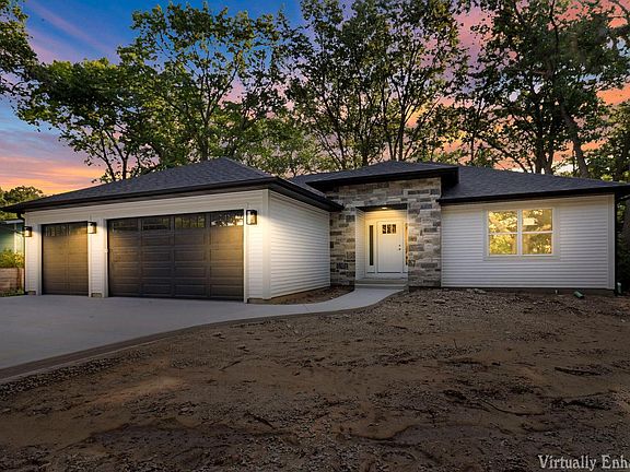 2nd image of 11533 8th AVENUE
