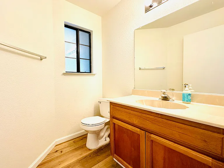 1537 Yarberry Dr — Photo 13