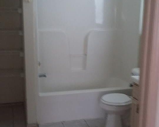 3rd image of 212-214 S Southwinds Rd
