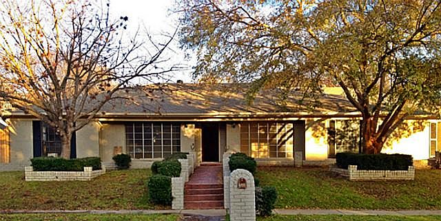 1st image of 1501 Woodvine Dr