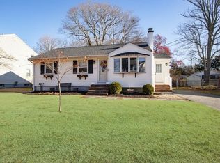 318 W Chestnut St, Brockton, MA 02301