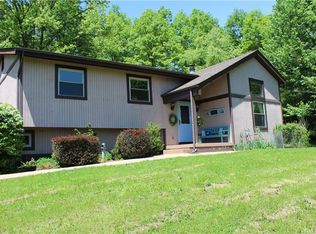 521 Toleman Rd, Rock Tavern, NY 12575