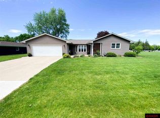 503 E Clinton St, Arlington, MN 55307